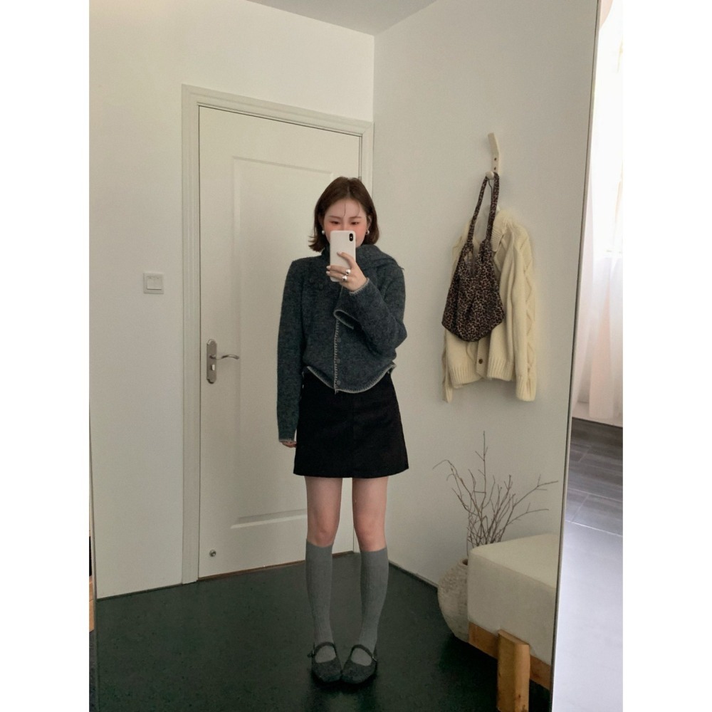 ［台中現貨⚡️過年紅色毛衣］韓系撞色外搭上衣毛衣 純色百搭減齡針織開衫(配圍巾) 🧧過年紅色毛衣 w8691 3色-細節圖5