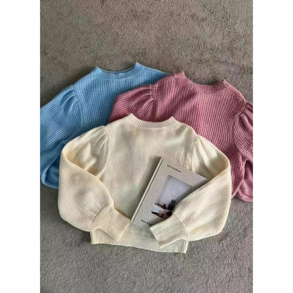 台中現貨⚡️202512正韓🇰🇷華夫格 格紋 純色 浪漫顯瘦公主袖 針織毛衣上衣 3色-細節圖2