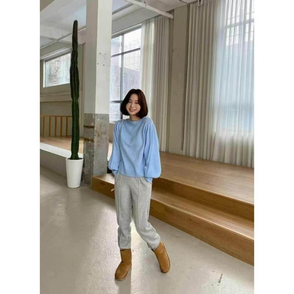 台中現貨⚡️202512正韓🇰🇷華夫格 格紋 純色 浪漫顯瘦公主袖 針織毛衣上衣 3色-細節圖5