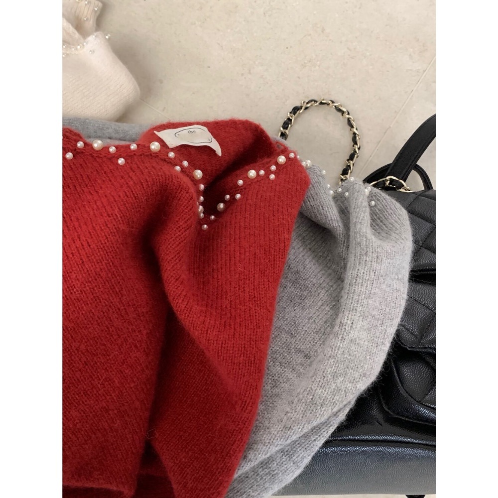 ［台中現貨⚡️過年紅色毛衣］💘 法式氣質重工手工珍珠設計保暖針織毛衣  1635s 過年紅色毛衣-細節圖5