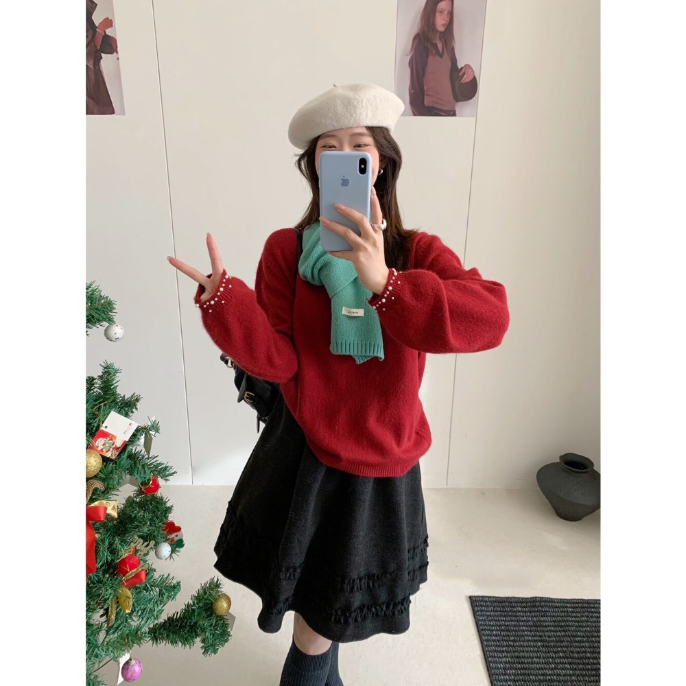 ［台中現貨⚡️過年紅色毛衣］💘 法式氣質重工手工珍珠設計保暖針織毛衣  1635s 過年紅色毛衣-細節圖7
