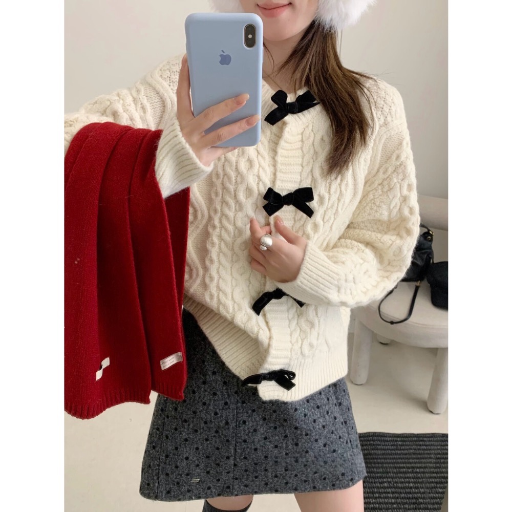 台中現貨⚡️202512小資💘 過年紅色毛衣 立體蝴蝶結針織毛線帽子外套上衣 10392-# LWD-規格圖11