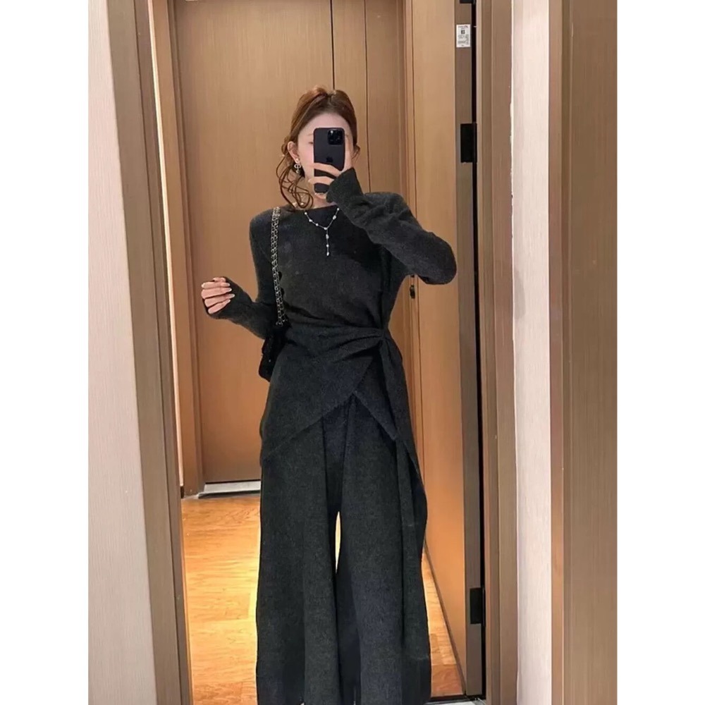 台中現貨⚡️202512小資💘法式復古風圓領長袖針織上衣+簡約闊腿休閒褲套裝 1199-555-細節圖4