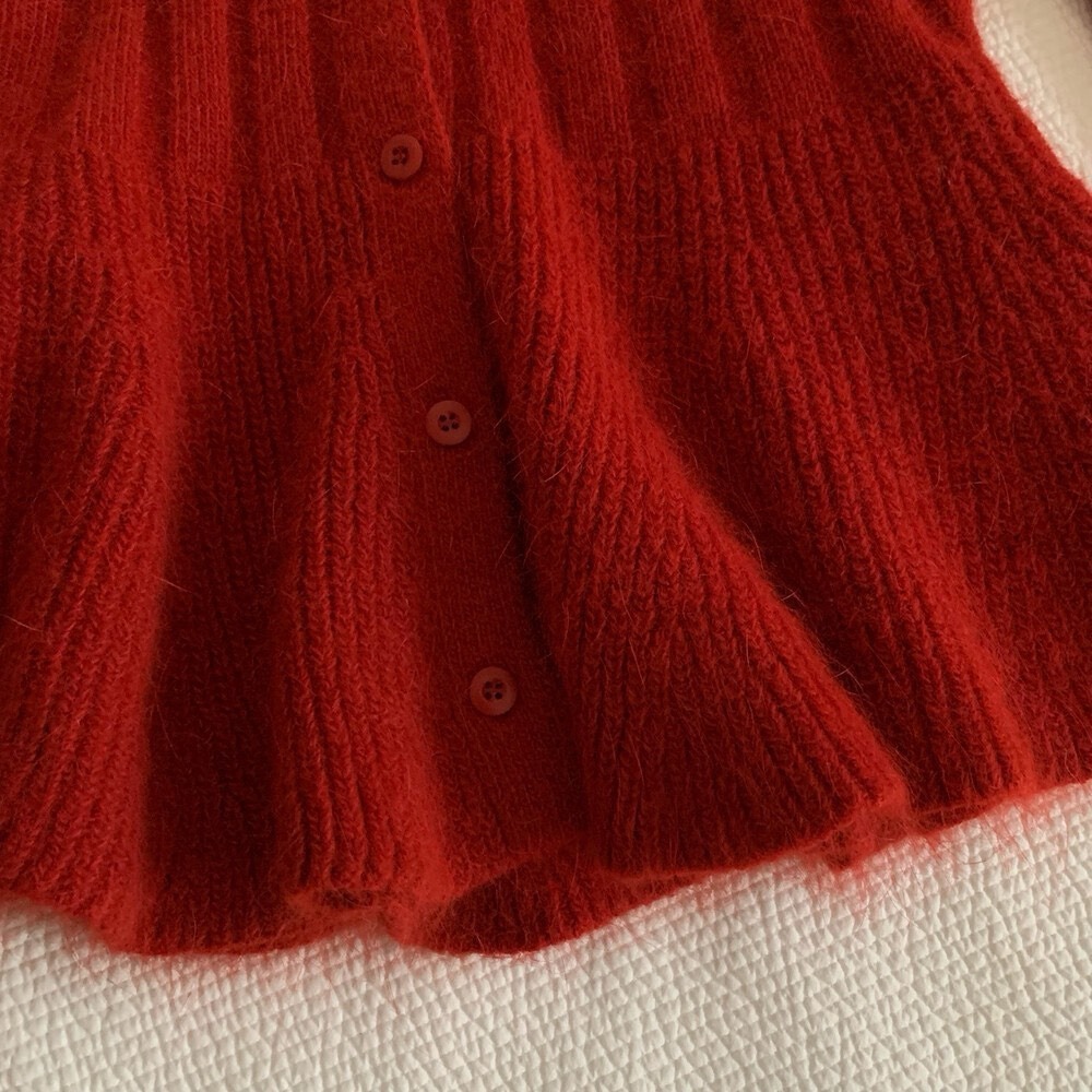 台中現貨⚡️💘 坑條條紋設計感小裙襬 縮腰顯瘦 純色圓領針織毛衣過年紅色毛衣 1-3281-細節圖5