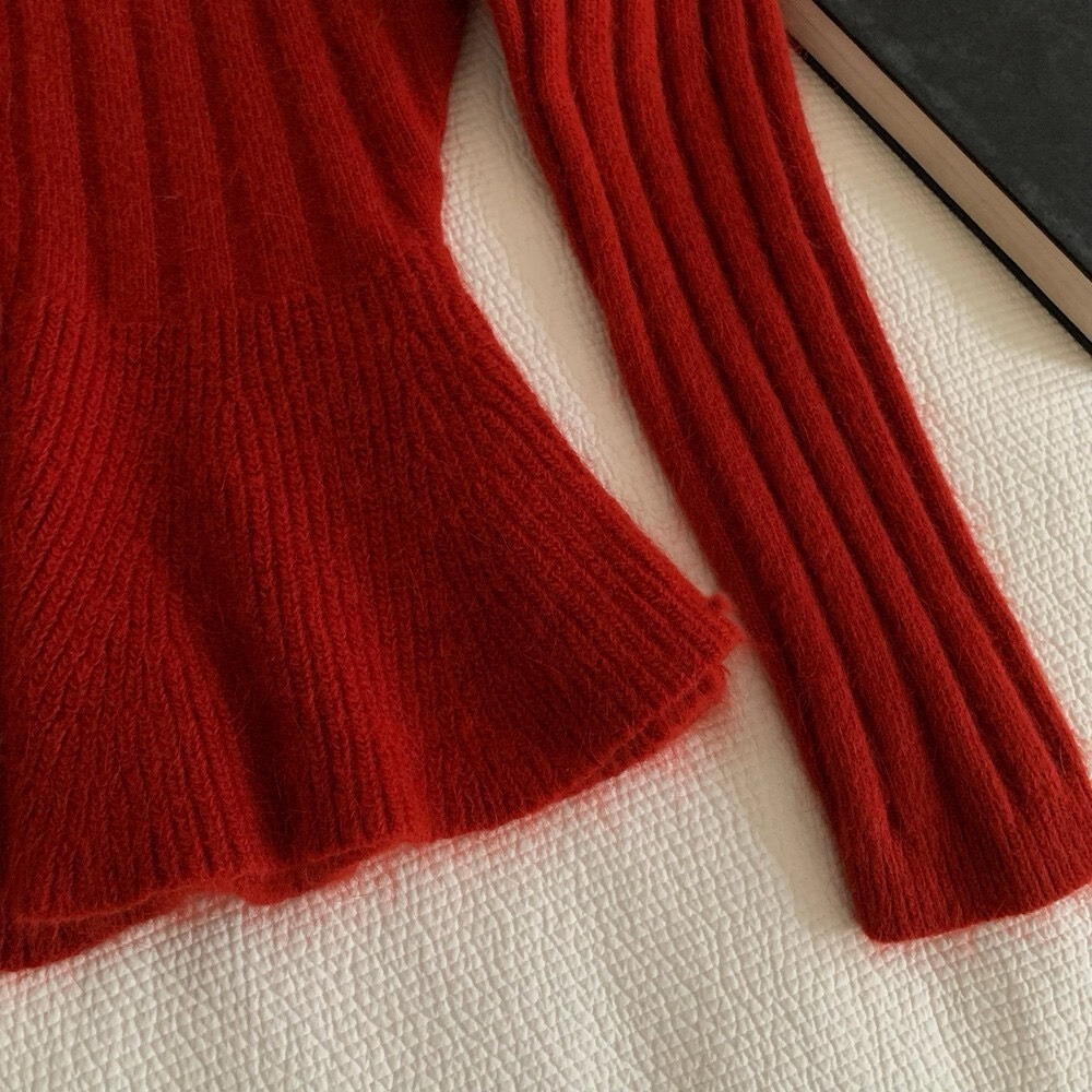 台中現貨⚡️💘 坑條條紋設計感小裙襬 縮腰顯瘦 純色圓領針織毛衣過年紅色毛衣 1-3281-細節圖6