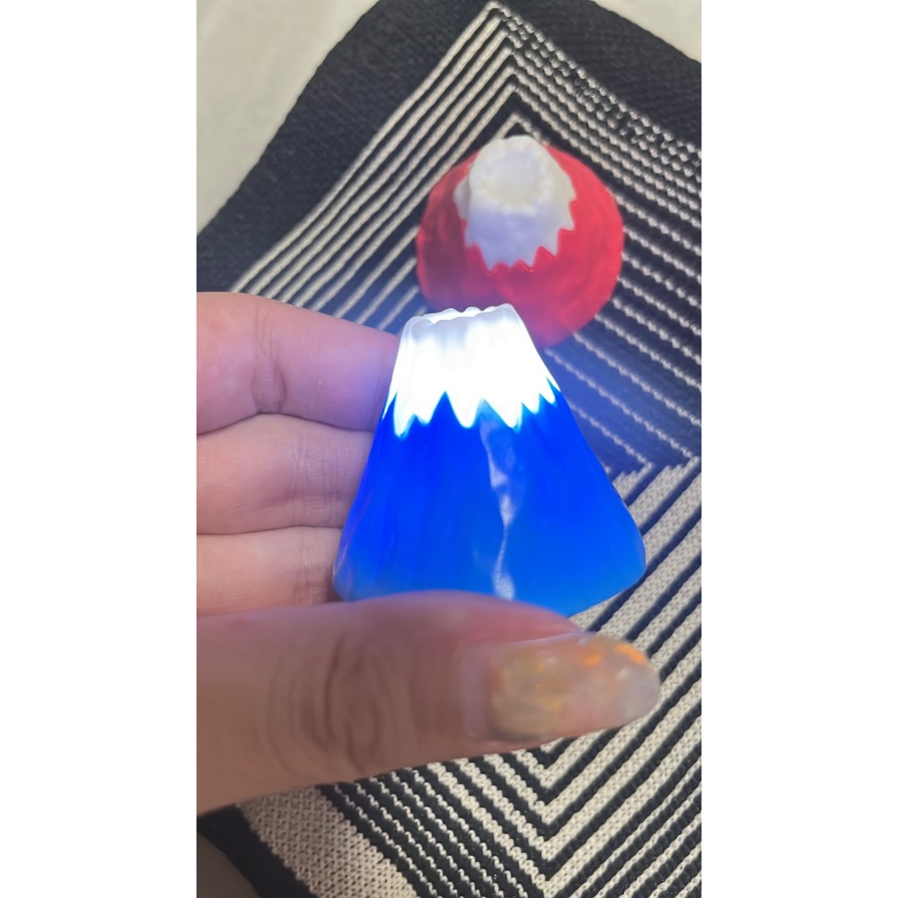 台中現貨⭐️日本 富士山限定-發光呼吸燈富士山扭蛋-細節圖5