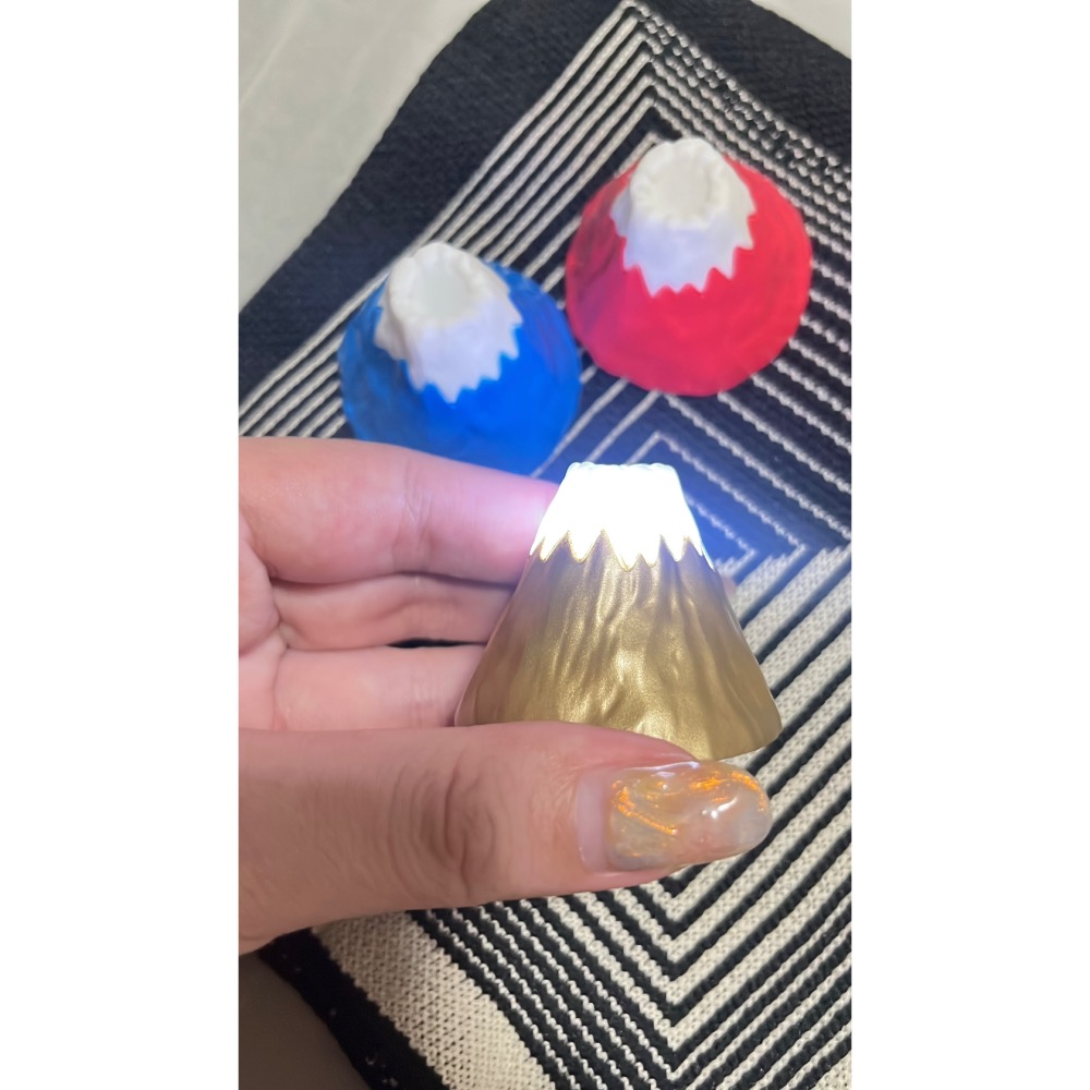 台中現貨⭐️日本 富士山限定-發光呼吸燈富士山扭蛋-細節圖6