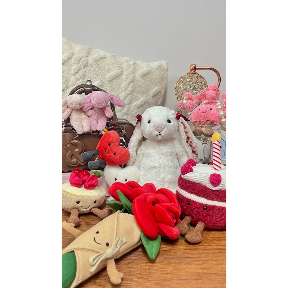 台中現貨⚡️Jellycat ❤️🤍紅白愛心吊飾吊飾-細節圖3