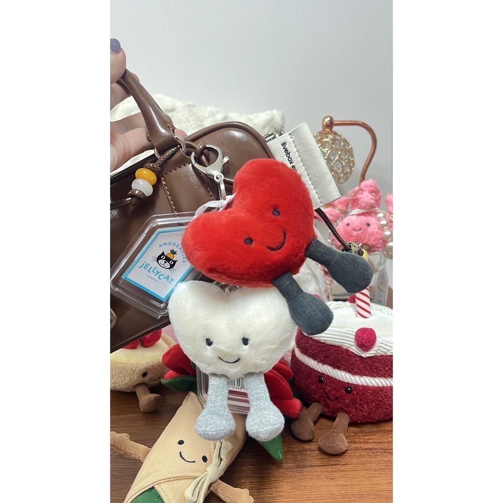 Jellycat ❤️🤍紅白愛心吊飾吊飾-細節圖2