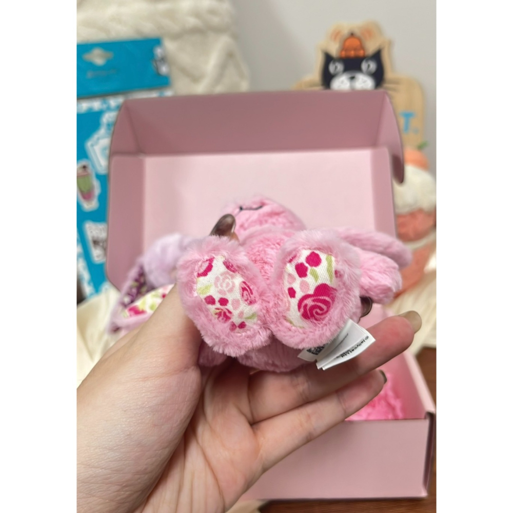 台中正品現貨⚡️jellycat上海北京限定兔吊飾 紫花布瑟紫珀 粉花布芙珞馨 Bunny Bag Charm-細節圖4