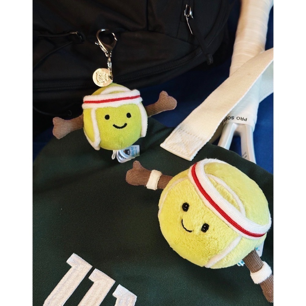 台中現貨 Jellycat 網球 足球 棒球鑰匙圈 13CM 🎾 Sports Tennis Ball-細節圖9
