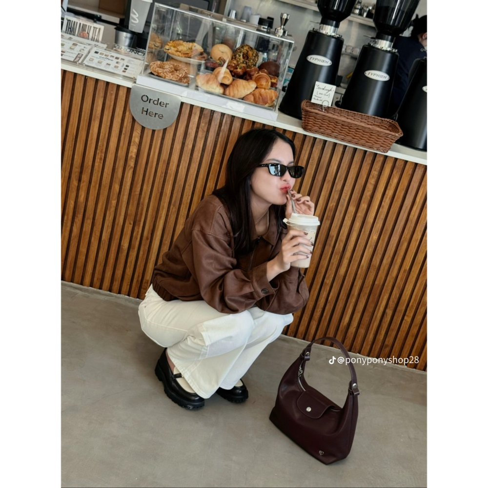台中現貨⚡️最新皮革 泰國Pony包品牌 大號MoYa 皮革材質/金釦 掀蓋腋下包 多背法 手提/肩背/斜跨-細節圖8