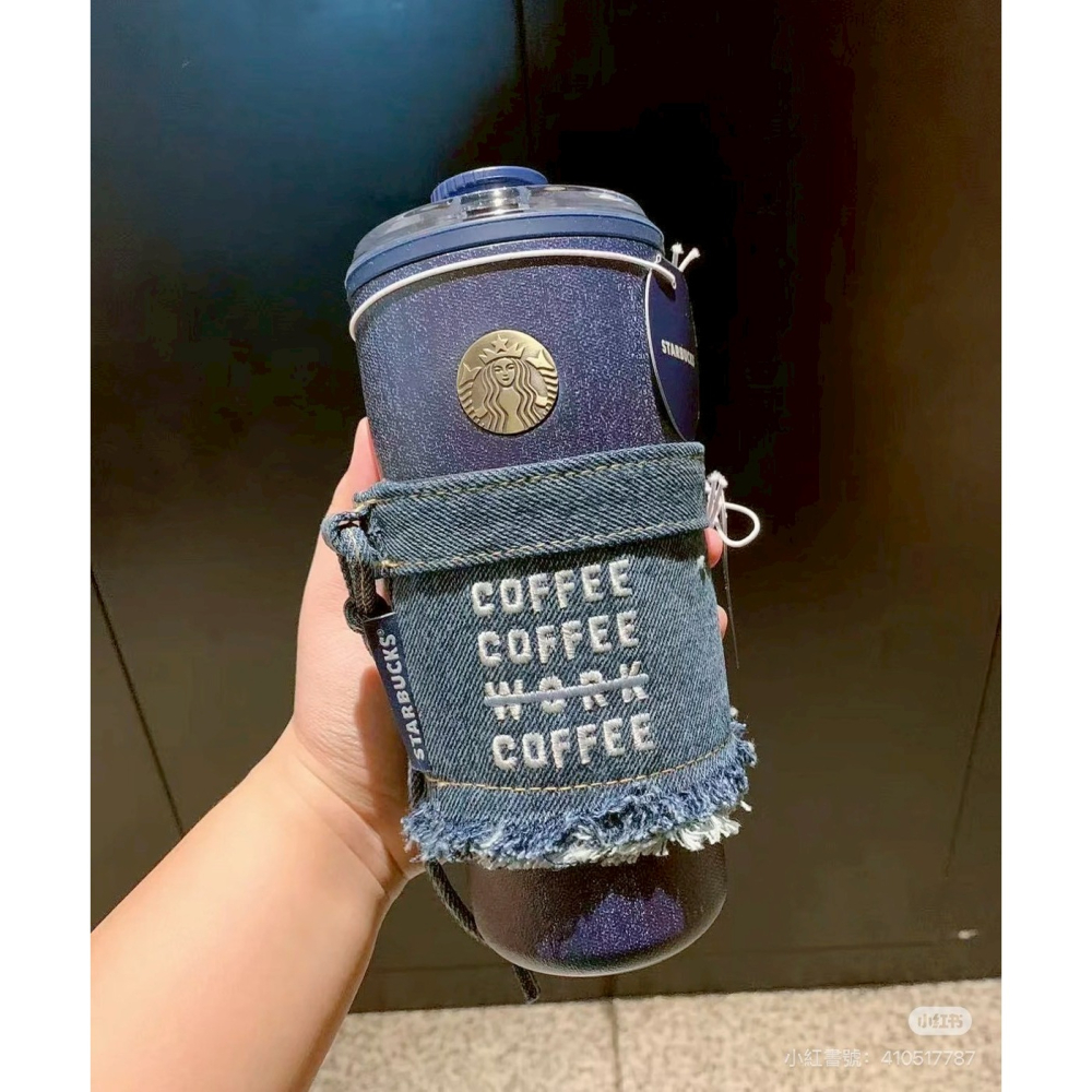 即將抵台🔥星巴克正品 丹寧刺繡流蘇金屬鏈杯套＋620ml不鏽鋼丹寧印花保溫杯 ✨丹寧星咖系列 中國限定 2026-細節圖5