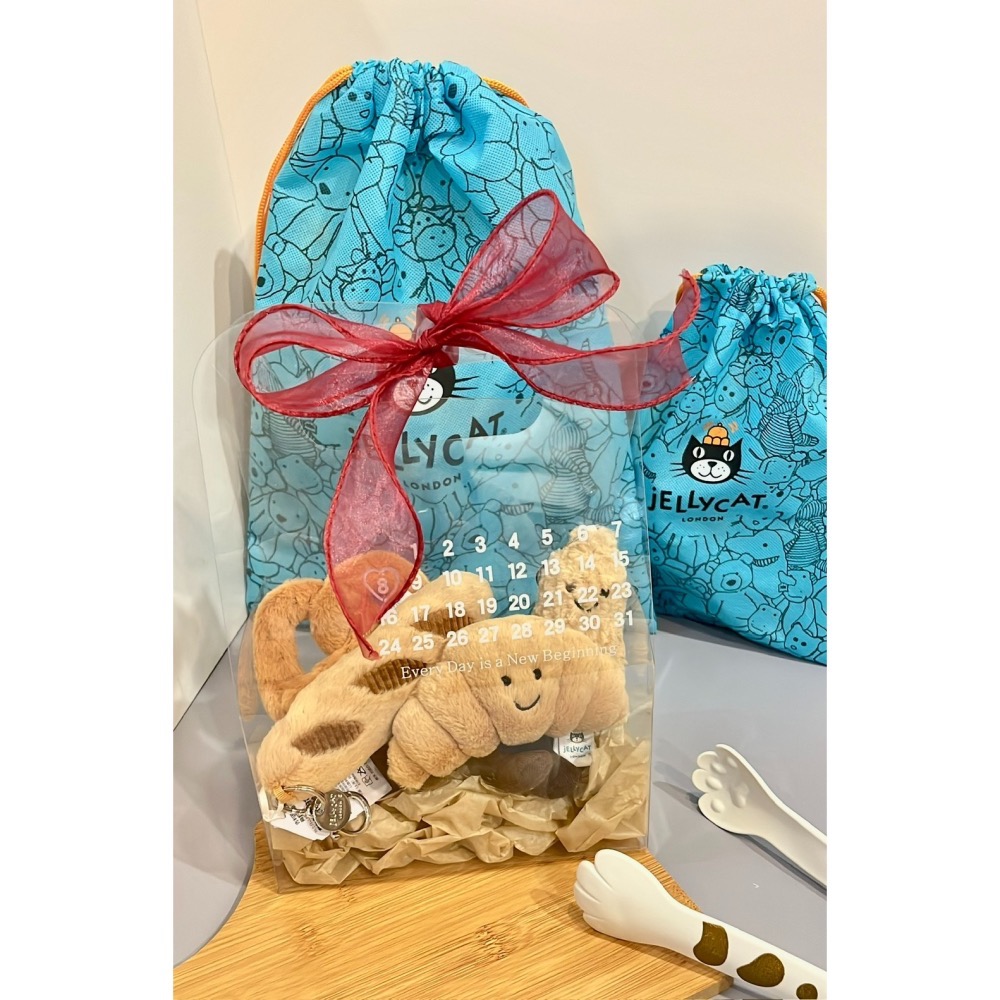 台中正品現貨 Jellycat 可頌 德國捲 鹼水結 法棍吊飾 Baguette Croissant Pretzel-細節圖11