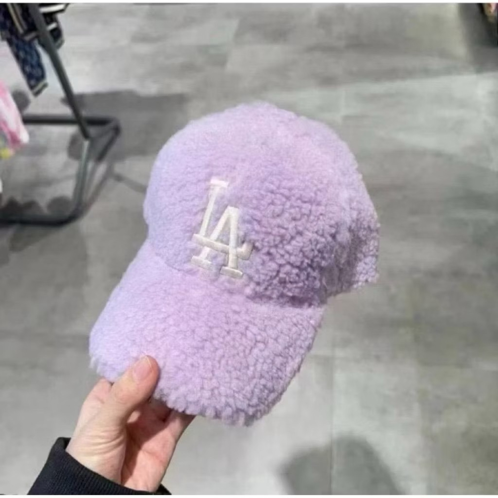 台中正品現貨⚡️ 韓國🇰🇷 薰衣草紫 奶紫MLB刺繡毛毛帽 老帽 棒球帽 LA 小羔羊🐑可調頭圍-細節圖6