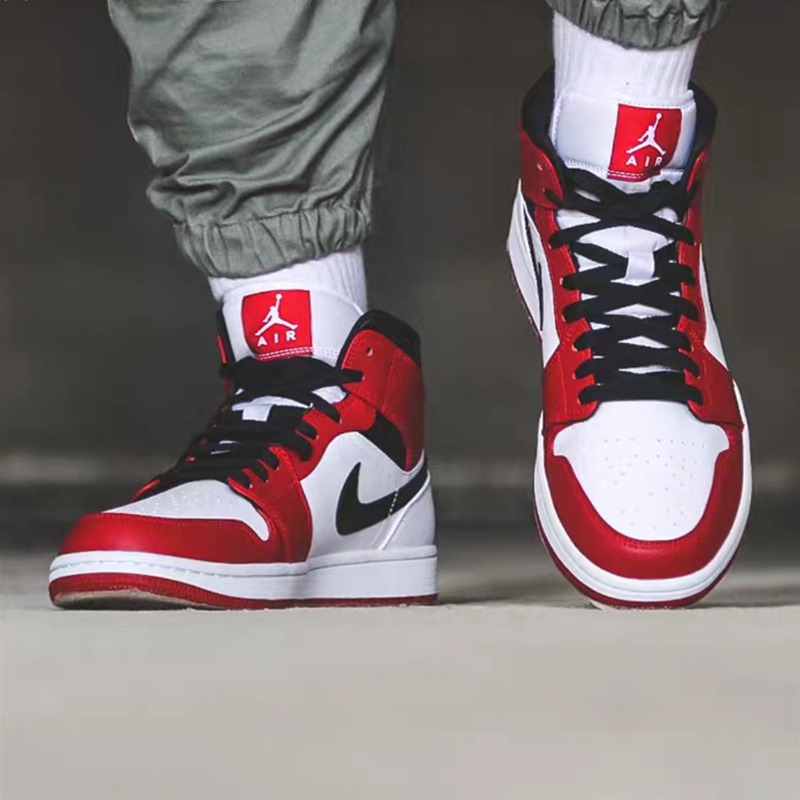 Air Jordan 1 Mid 男鞋 白紅 小芝加哥 黑紅 冰藍 黑白 煙灰 灰白 黑曜石 AJ1 女鞋 中筒 籃球鞋-細節圖2