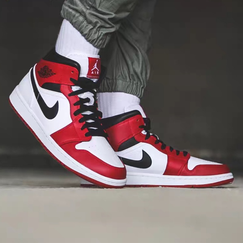 Air Jordan 1 Mid 男鞋 白紅 小芝加哥 黑紅 冰藍 黑白 煙灰 灰白 黑曜石 AJ1 女鞋 中筒 籃球鞋-細節圖3
