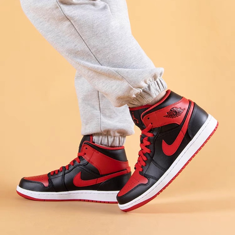 Air Jordan 1 Mid 男鞋 白紅 小芝加哥 黑紅 冰藍 黑白 煙灰 灰白 黑曜石 AJ1 女鞋 中筒 籃球鞋-細節圖6