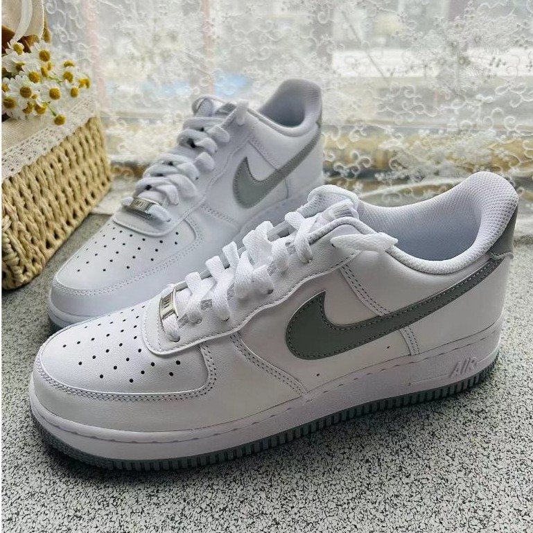 Nike Αir Force 1 Low 板鞋 淺灰 灰白 休閒鞋 鐵牌 復古 運動鞋 情侶鞋 FJ4146-100-細節圖3