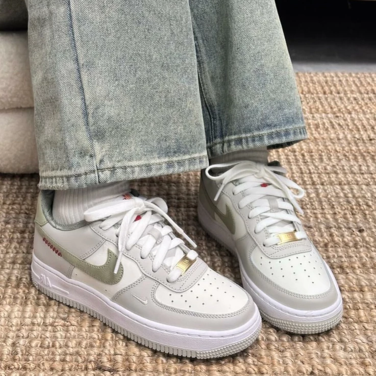 NIKE AIR FORCE 1 GS AF1 2025年 蛇年限定 燕麥灰綠 HV6000-131-細節圖5