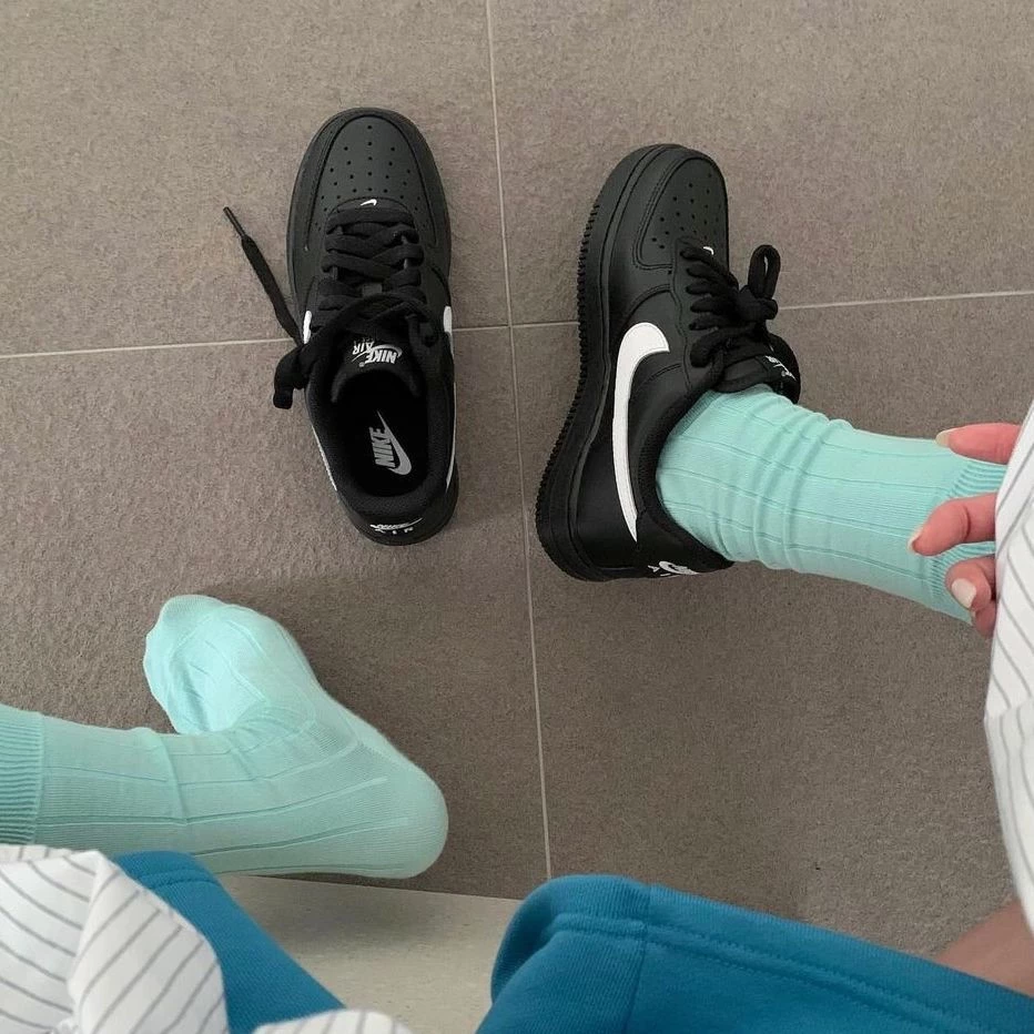 NIKE AIR FORCE 1 AF1 黑白 全黑 白勾 黑武士 男鞋 FZ0627-010-細節圖8