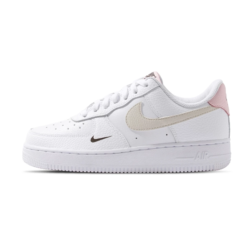 Nike Air Force 1＇07 Low 女 白粉 AF1 雙勾 壓印小勾 荔枝皮 休閒鞋 HF9992-100-細節圖5