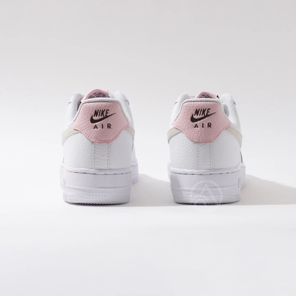 Nike Air Force 1＇07 Low 女 白粉 AF1 雙勾 壓印小勾 荔枝皮 休閒鞋 HF9992-100-細節圖8