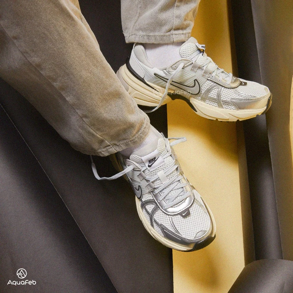 Nike V2K Runtekk 女 銀米白 千禧風 復古 老爹鞋 運動 休閒鞋 FD0736-100-細節圖4