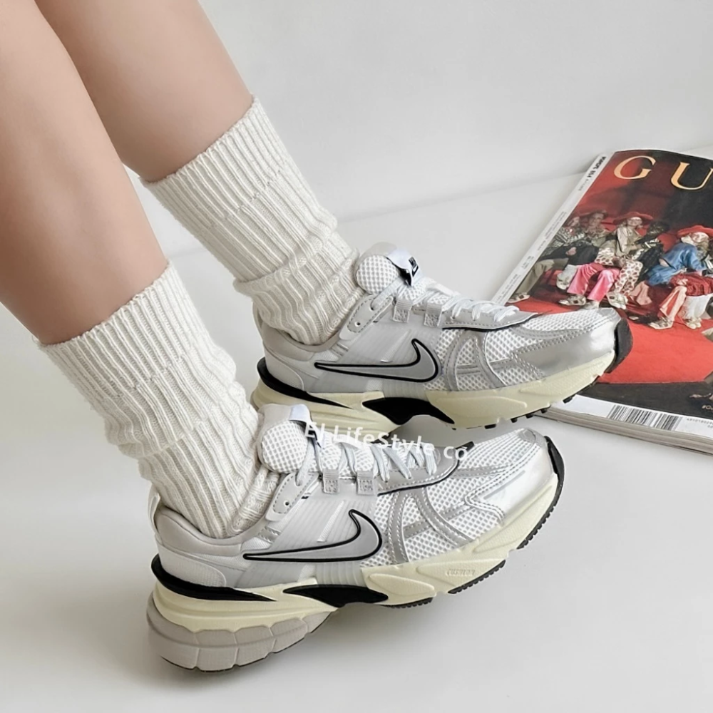 NIKE V2K RUN RUNTEKK 白銀 女鞋 Y2K 奶油底 經典 增高 FD0736-100-細節圖2