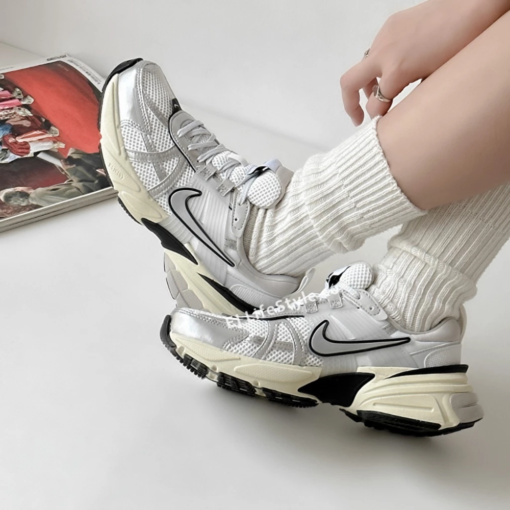 NIKE V2K RUN RUNTEKK 白銀 女鞋 Y2K 奶油底 經典 增高 FD0736-100-細節圖4