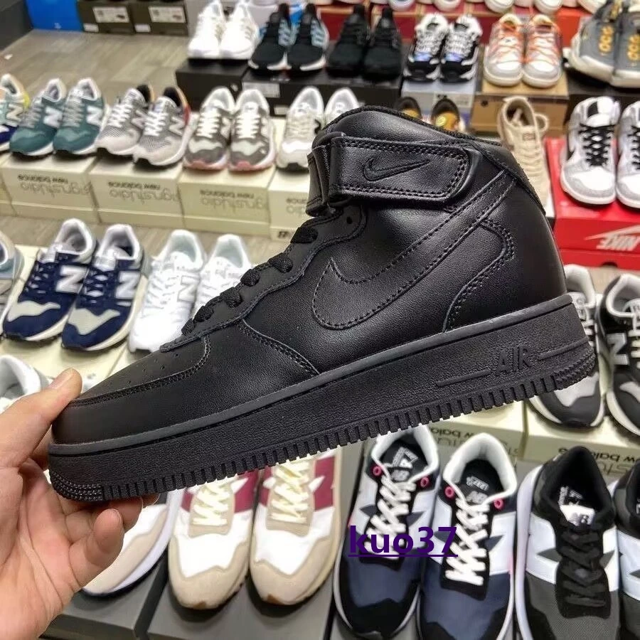 Nike Air Force 1 AF1男女運動鞋，休閒鞋 全黑 高筒 CW2289-001-細節圖2