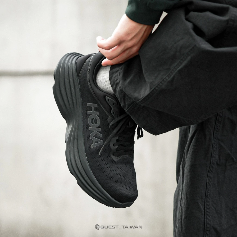 Hoka One One Bondi 8 厚底 慢跑鞋 跑鞋 黑色1127953-BBLC-細節圖2