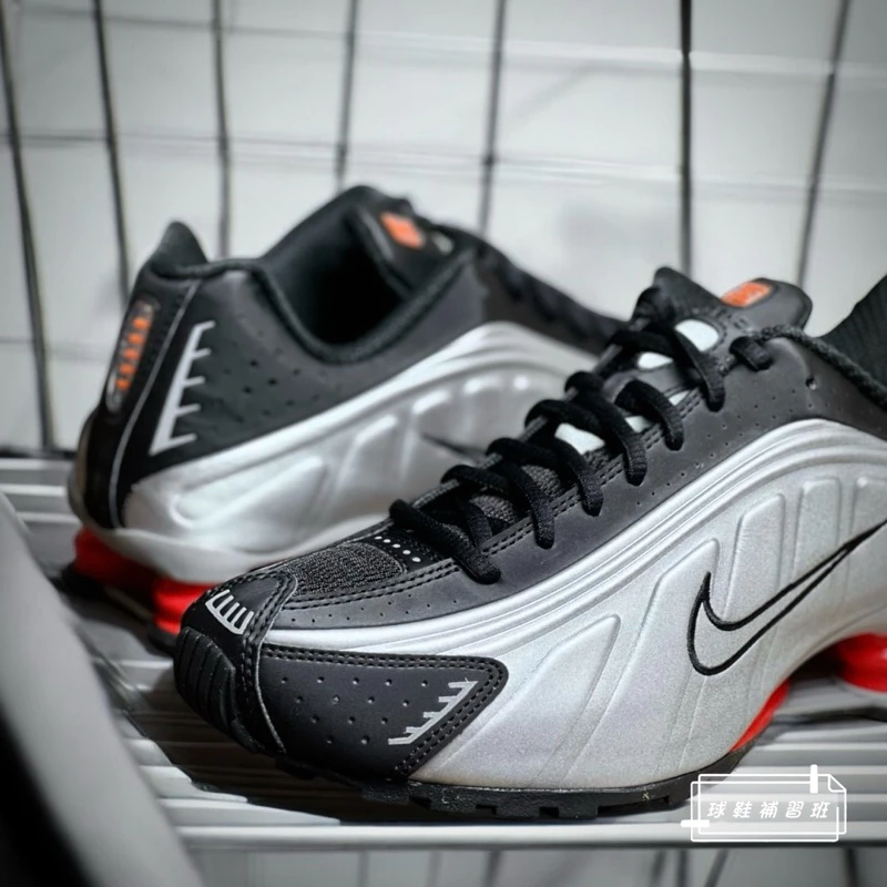 NIKE SHOX R4 2025 OG 金屬銀 Y2K 彈簧鞋 復古 休閒 老爹鞋 HQ1988-002-細節圖2
