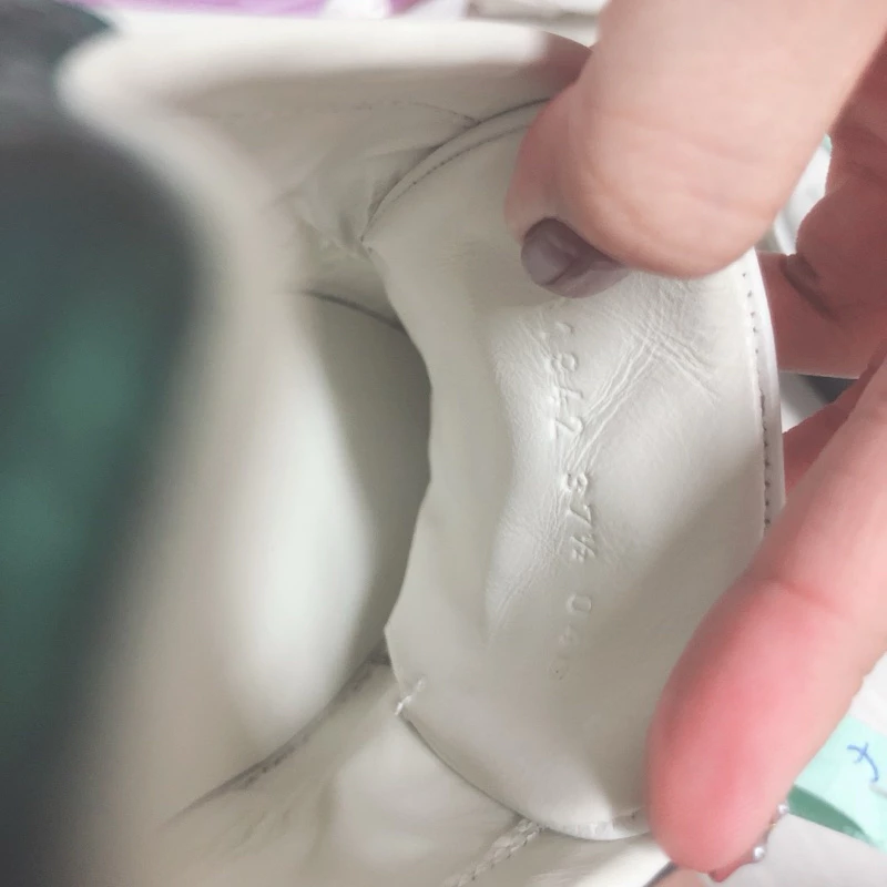 歐美代購GUCCI小蜜蜂🐝小白鞋 男女休閒鞋 運動鞋 情侶鞋-細節圖7