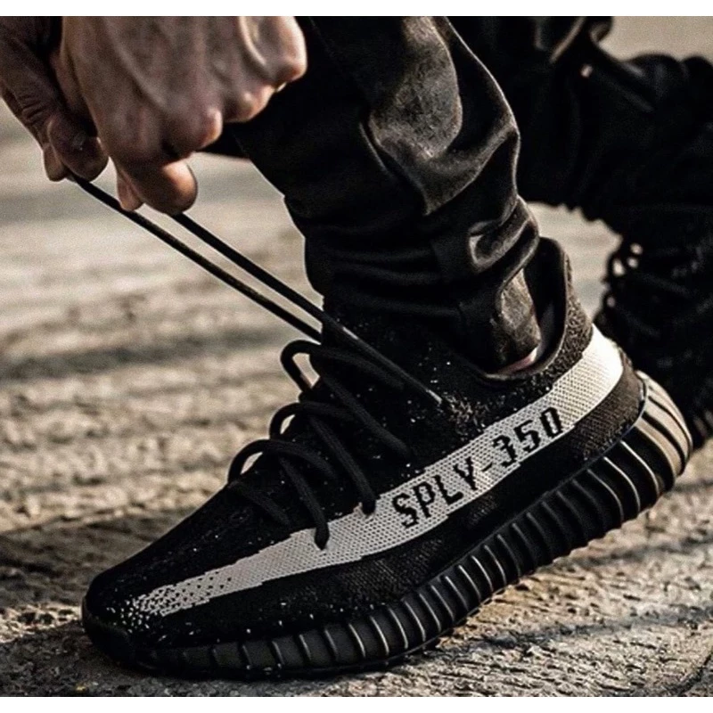 Adidas YEEZY Boost 350 V2 ＂Oreo＂ 黑白配色 球鞋 BY1604-細節圖2