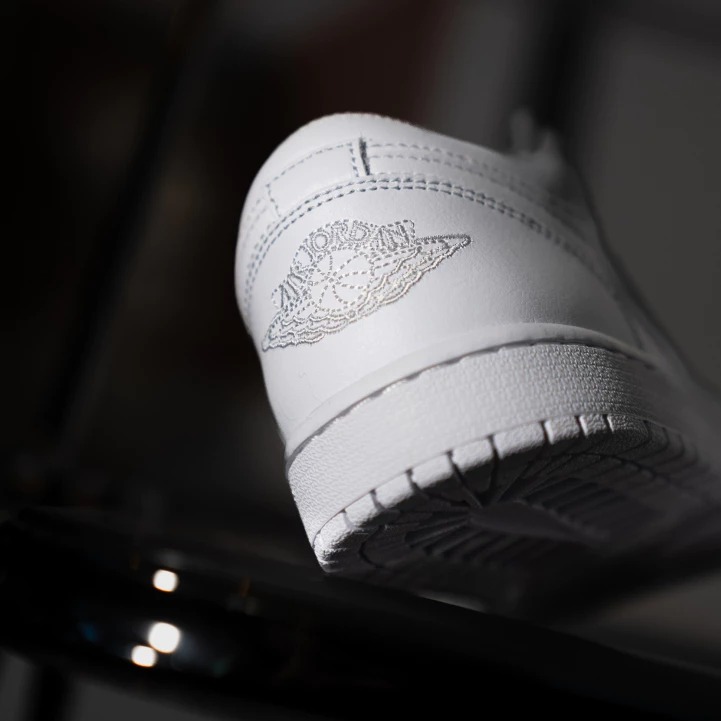 Air Jordan 1 Low Triple White 全白 553558-136-細節圖7