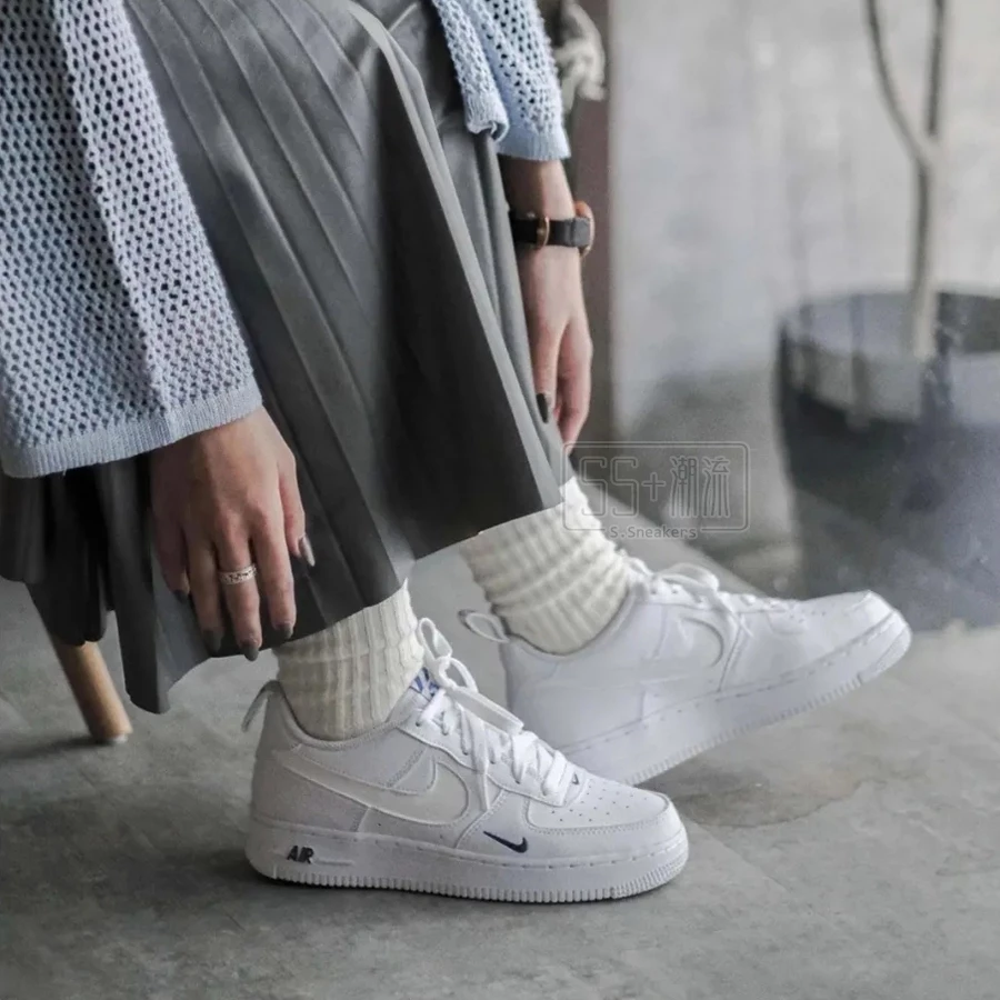 Nike Air Force 1 AF1 休閒鞋 白 白藍 海鹽藍 刺繡 小藍勾 藍勾 小勾 反光 FB8971-100-細節圖6