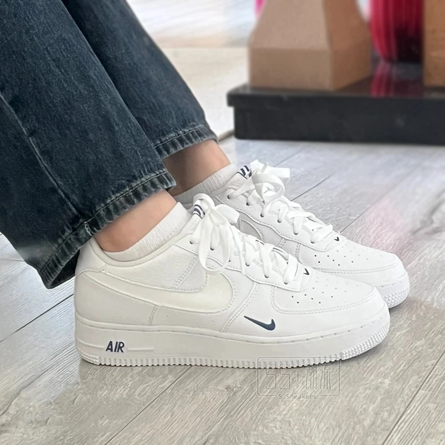 Nike Air Force 1 AF1 休閒鞋 白 白藍 海鹽藍 刺繡 小藍勾 藍勾 小勾 反光 FB8971-100-細節圖8