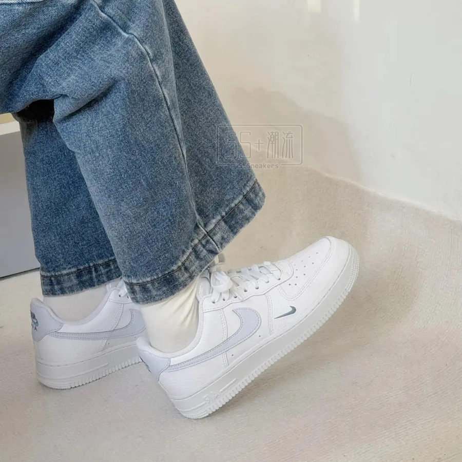 Nike Air Force 1 07 AF1 刺繡 小勾 藍勾 小藍勾 白色 白藍 淺藍 寶寶藍 HV2511-100-細節圖6