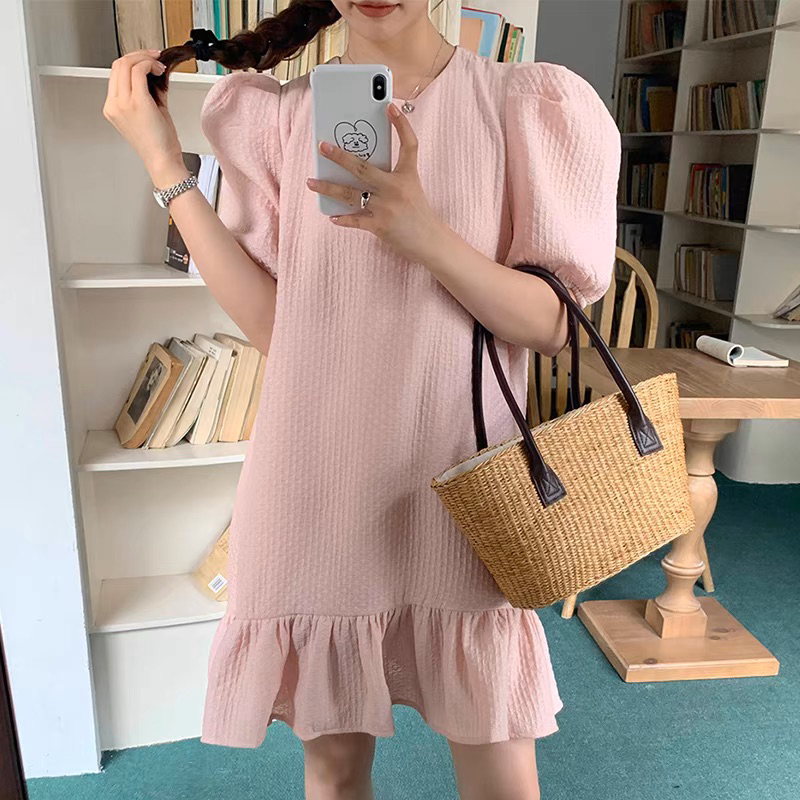 ❤️現貨在台，粉.白 法式 高質感 氣質 華夫格 公主袖 寬鬆 小個子 泡泡袖 魚尾 連衣裙 洋裝 可愛 休閒 野餐-細節圖3