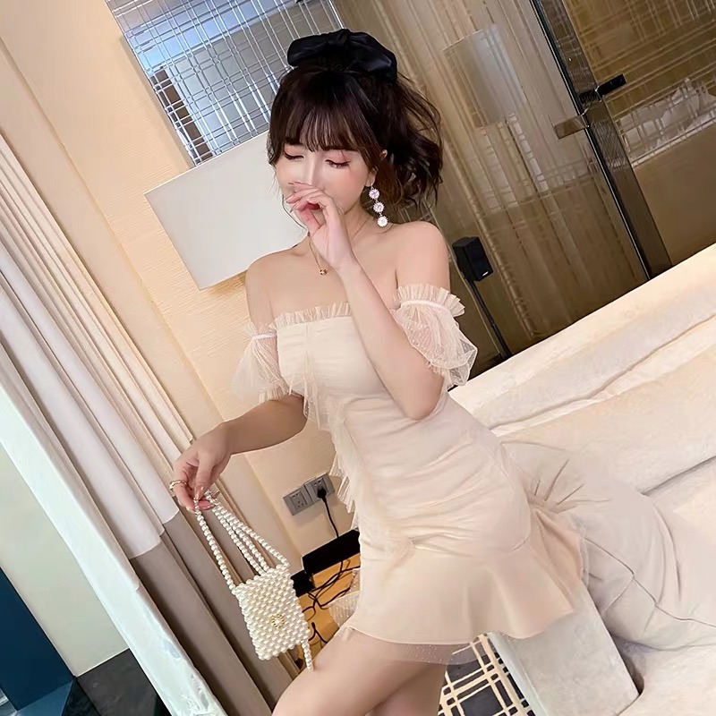 ❤️現貨在台，杏S黑M 性感 女神 魚尾 一字領 平口 連衣裙 仙女 甜美 修身 顯瘦 網紗 拼接 露肩 洋裝-細節圖2