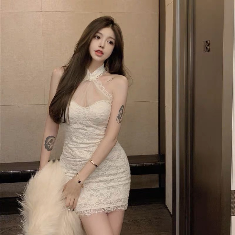 ❤️現貨在台，白S-L 蕾絲 連衣裙 性感 女神 夜店 拼接 小個子 掛脖 露背 小眾 包臀 洋裝 禮服 婚宴 伴娘-細節圖4