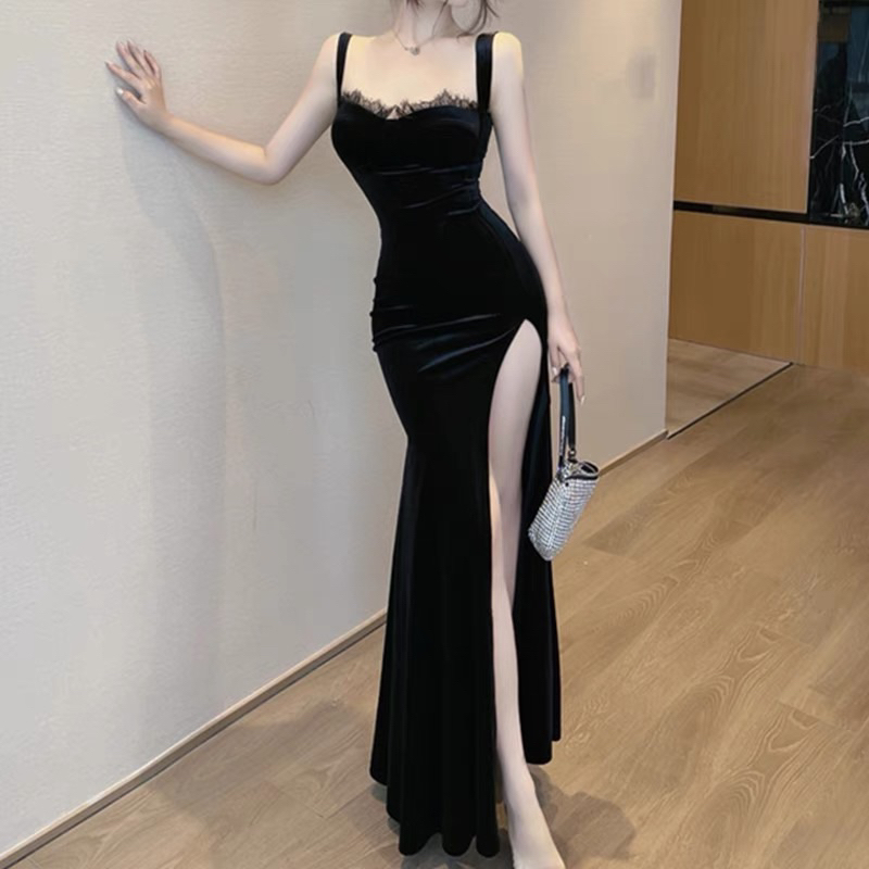 ❤️現貨在台，紅M(S- XL) 中大尺碼 氣質 名媛 性感 吊帶 背帶 收腰 顯瘦 設計感 絲絨 連衣裙 長裙 禮服-細節圖4