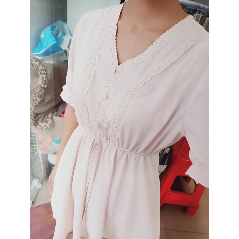 ❤️現貨在台，杏.紅S-XL.2XL 休閒 v領 高腰 雪紡 連衣裙 小個子 顯瘦 復古 a字 洋裝 連衣裙 氣質 花邊-細節圖6