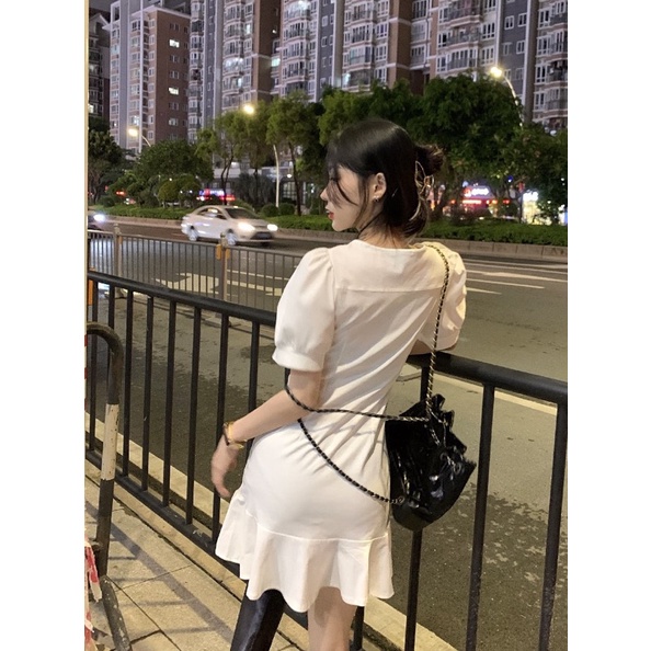 ❤️現貨在台，白.粉.黑S- 2XL 性感 女神 泡泡袖 方領 連衣裙 收腰 顯瘦 氣質 魚尾 短裙 洋裝 禮服 短袖-細節圖6
