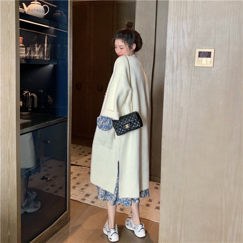 ❤️現貨在台，粉.白 溫暖 長外套 外套 韓版 寬鬆 慵懶風 中長款 水貂毛 針織 開衫 or 碎花 花朵 洋裝 長裙-細節圖5