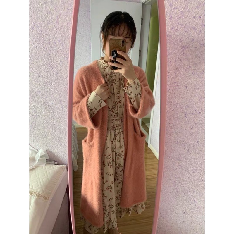 ❤️現貨在台，粉.白 溫暖 長外套 外套 韓版 寬鬆 慵懶風 中長款 水貂毛 針織 開衫 or 碎花 花朵 洋裝 長裙-細節圖7