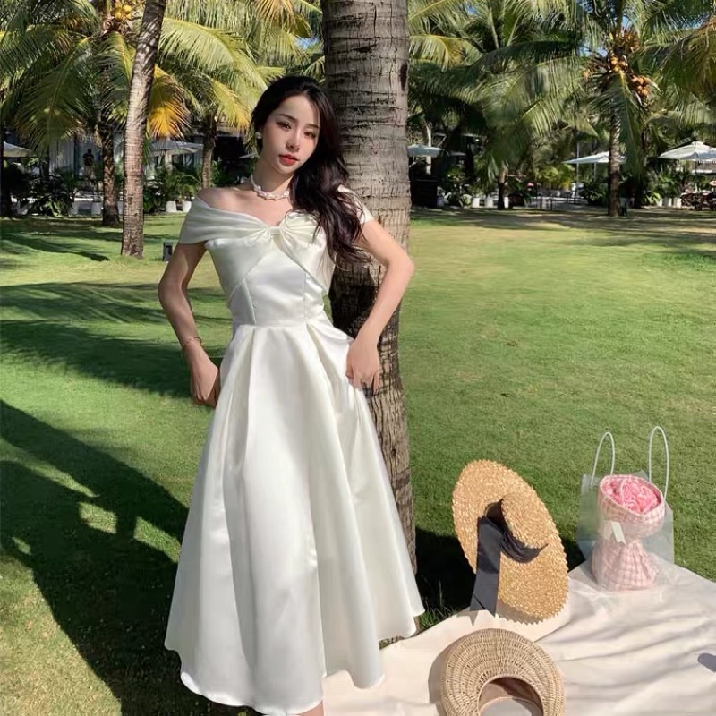 ❤️現貨在台，XS- XL 法式 小眾 禮服 伴娘 緞面 婚宴 白色 仙女 連衣裙 蝴蝶結 平口 一字領 抹胸 長裙-細節圖3