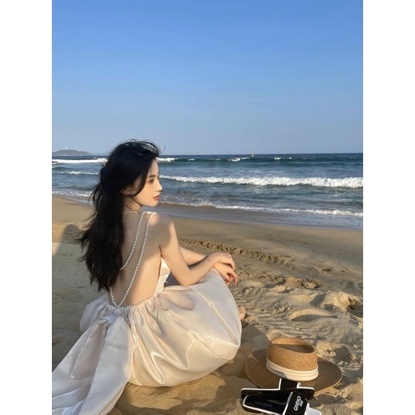 ❤️現貨在台，M(S- XL) 三亞 海邊 度假 沙灘 伴娘 珍珠 露背 蝴蝶結 緞面 法式 氣質 禮服 長裙 禮服-細節圖2