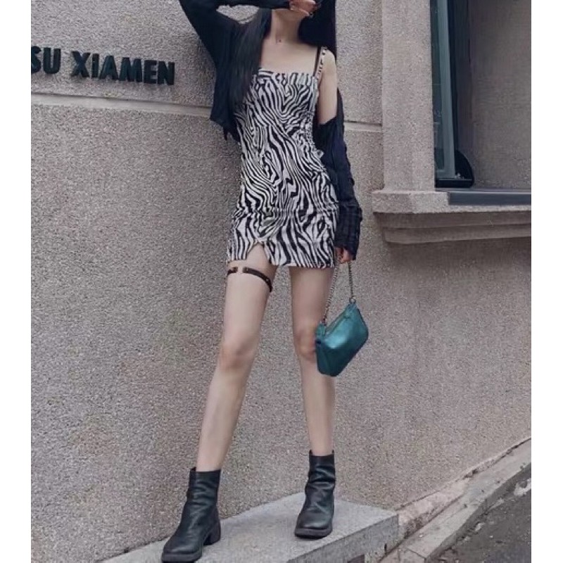 ❤️現貨在台 腿環 rock 性感 女神 酷 龐克 尖尖 鉚釘 原宿 舞台 可調節 腿環-細節圖3